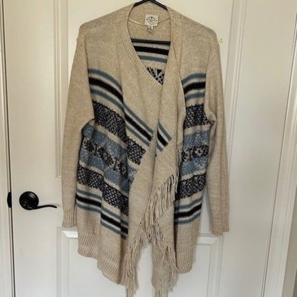 St John’s Cardigan - Picture 9 of 9